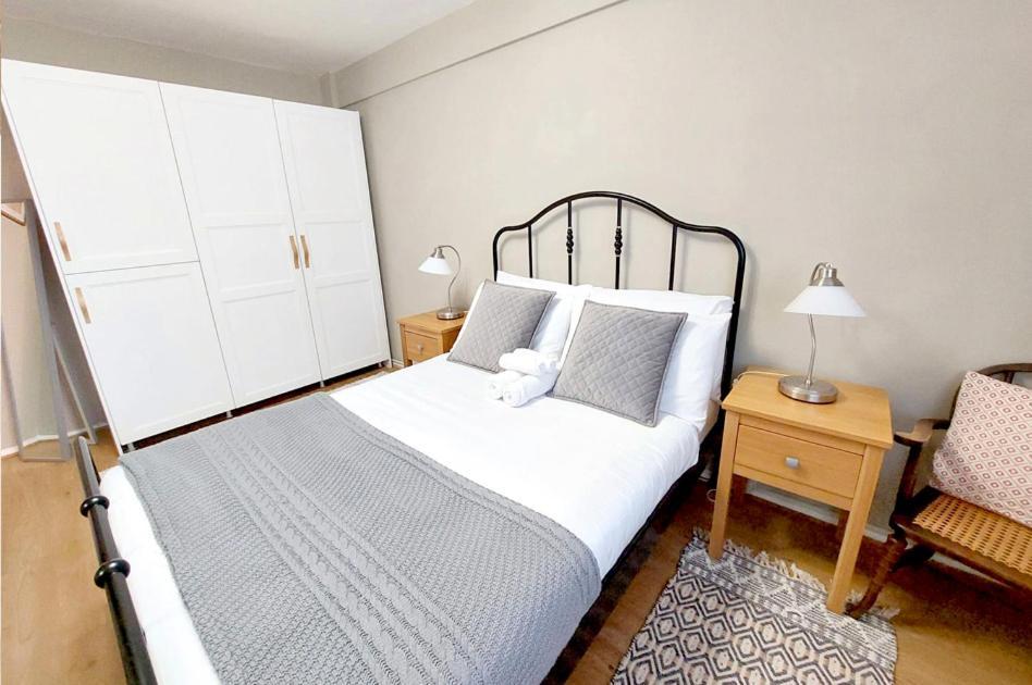 Cosy West Londra